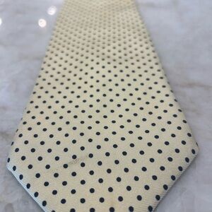Brooks Brothers Cream Tie with Navy Dots all silk